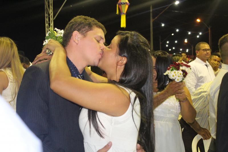 Cerca de 200 casais dizem 