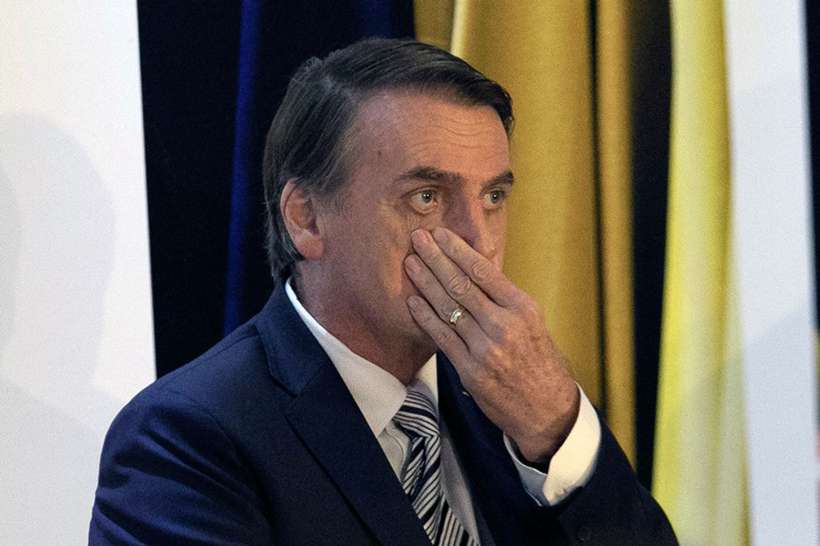 Jair Bolsonaro passa mal e é internado no Hospital das Forças Armadas