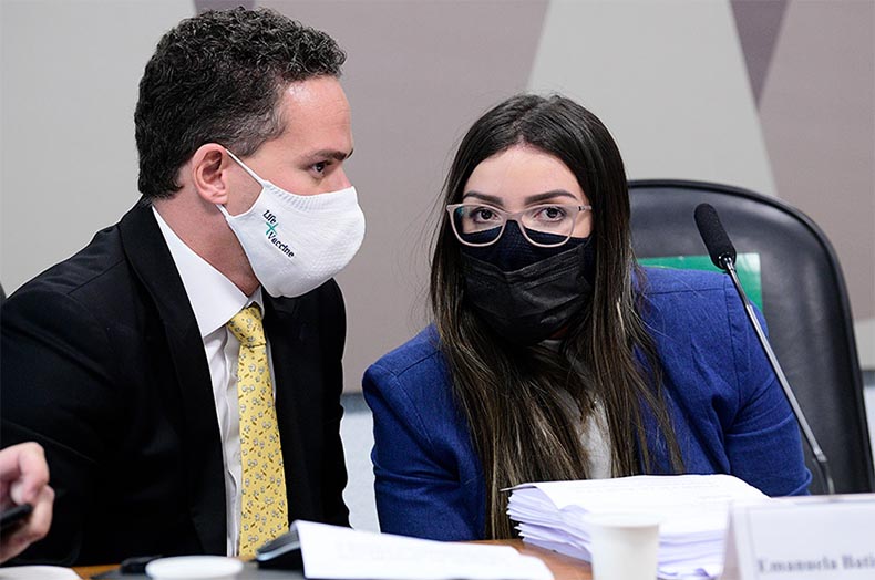 Emanuela Medrades, diretora da Precisa Medicamentos, depõe à CPI 