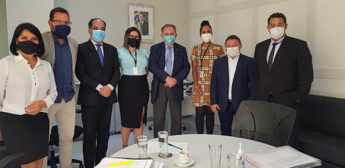 Secretários municipais tem reunião no Ministério da Saúde para falar de recursos