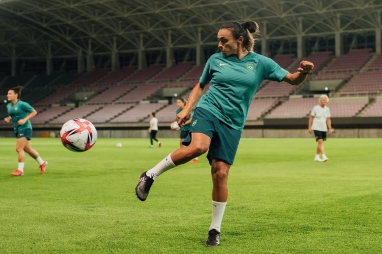 Marta comemora quinta Olimpíada com a Seleção brasileira