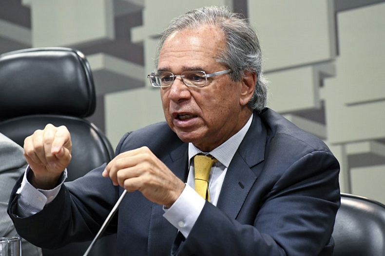 Guedes quer Trabalho e Previdência de volta após saída de Onyx para eleição