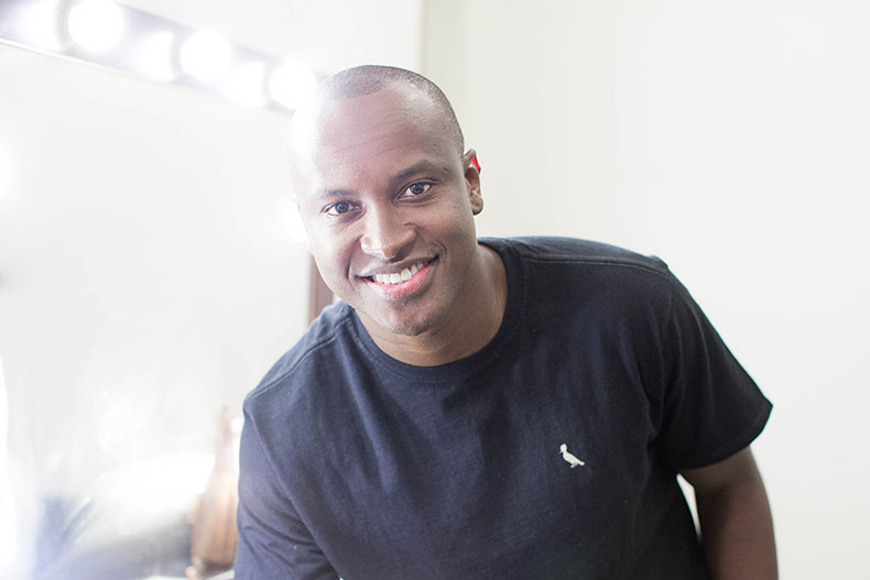 Thiaguinho revela trecho de parceria com Glória Groove