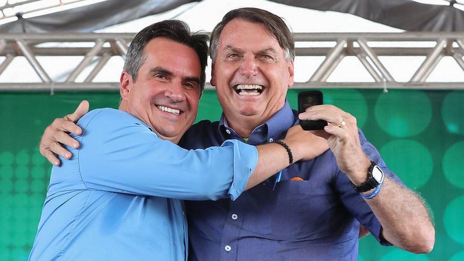 Ciro Nogueira chega ao Planalto para discutir com Bolsonaro posse da Casa Civil