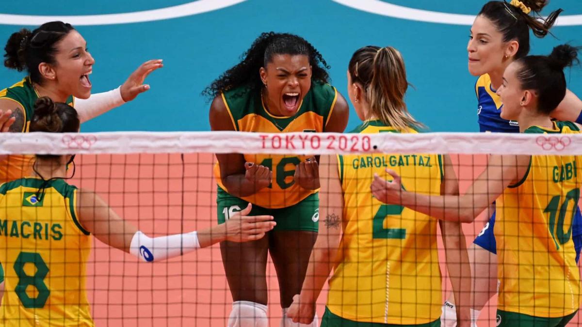Vôlei feminino: No sufoco, Brasil supera República Dominicana por 3 sets a 2 em Tóquio