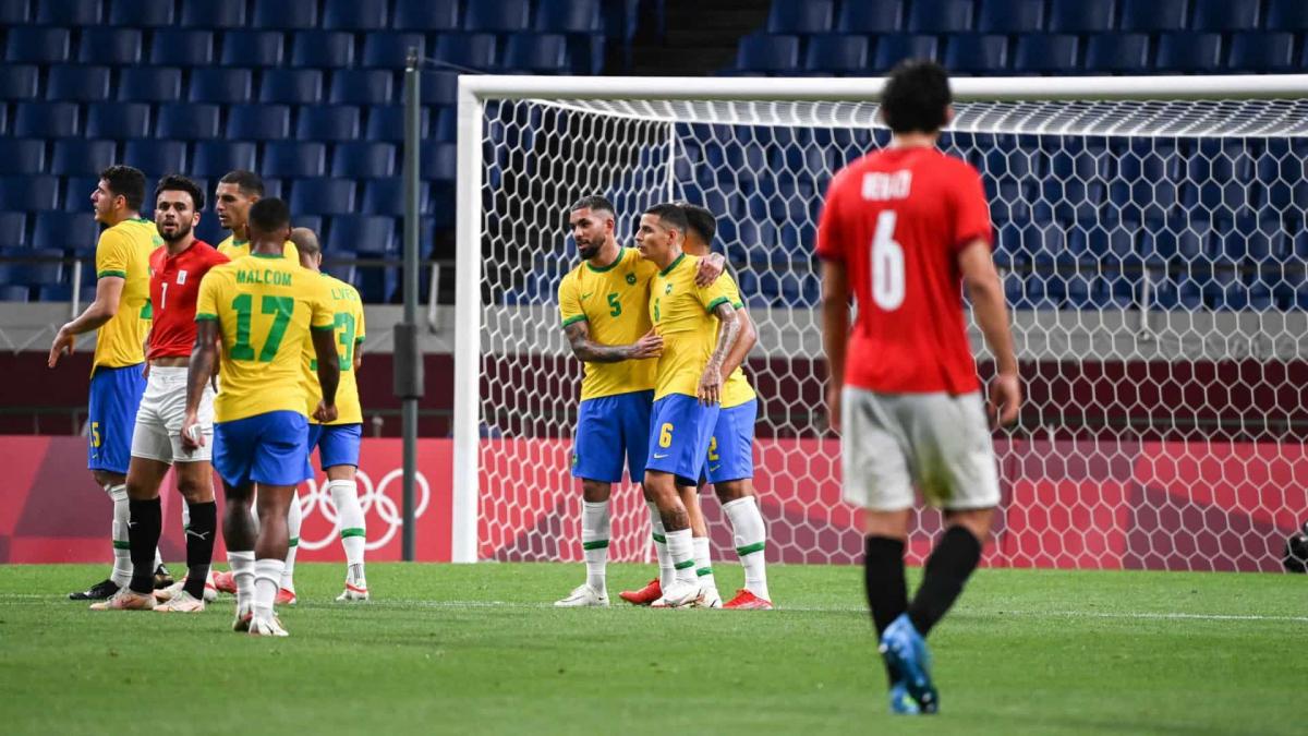 Brasil vence o Egito no futebol masculino e se classifica à semi das Olimpíadas