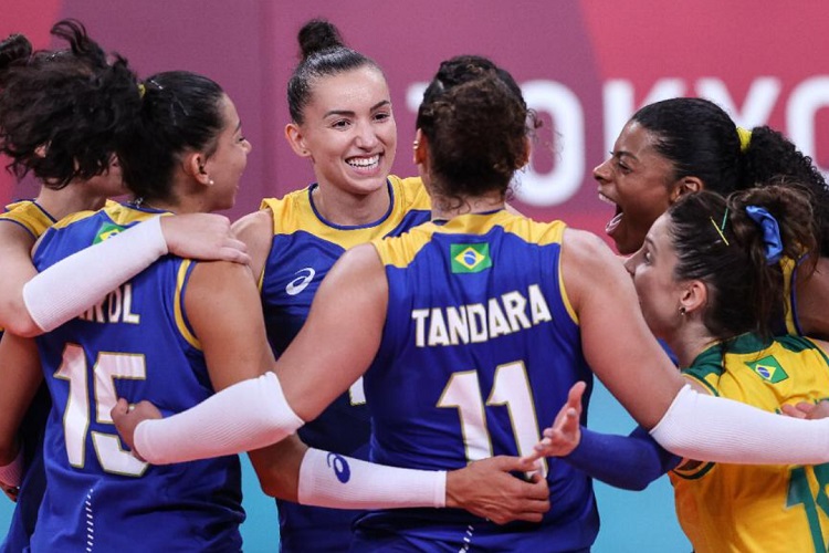 Brasil bate o Quênia, segue invicto e pega russas nas quartas do vôlei feminino