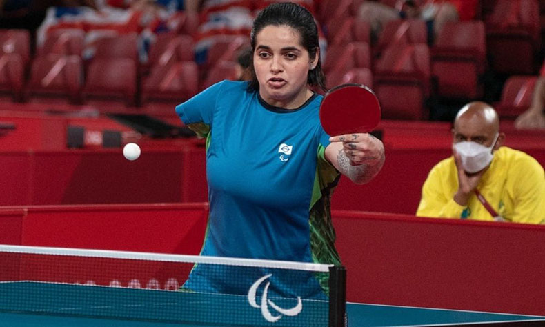 Bruna Alexandre perde final e conquista prata no tênis de mesa