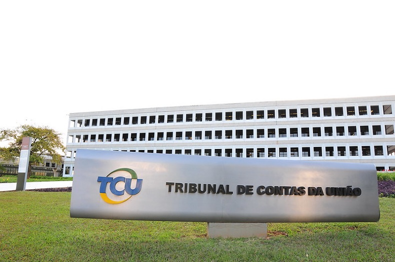 Após falas de Bolsonaro no 7 de Setembro, TCU suspende sessão