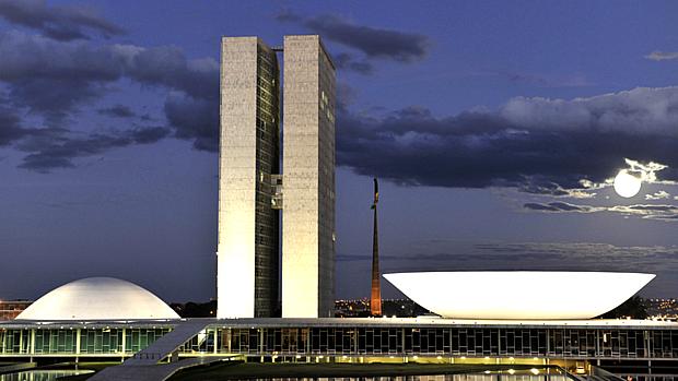 Governo envia ao Congresso projeto com plano de redução de incentivos fiscais
