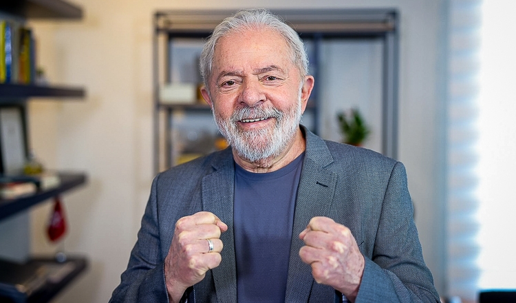 Lula venceria Bolsonaro no segundo turno por 56% a 31%, aponta Datafolha