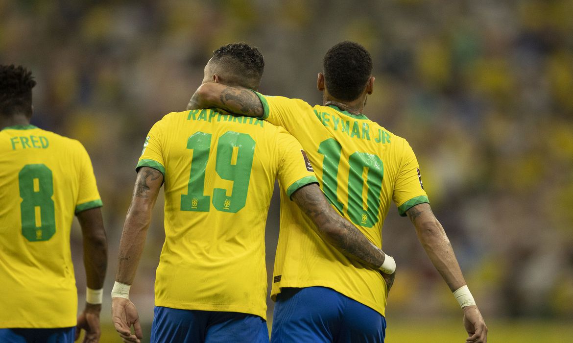 Com brilho de Neymar e Raphinha, Brasil goleia Uruguai nas Eliminatórias