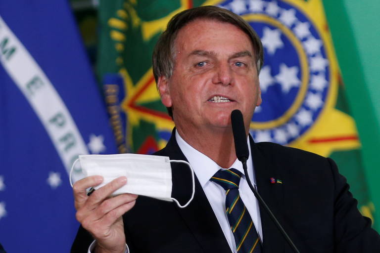 Presidente Bolsonaro concede a si mesmo a Medalha do Mérito Científico