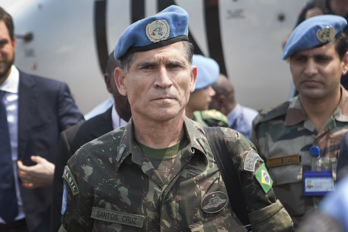 Ex-ministro de Bolsonaro assina filiação ao Podemos na próxima semana