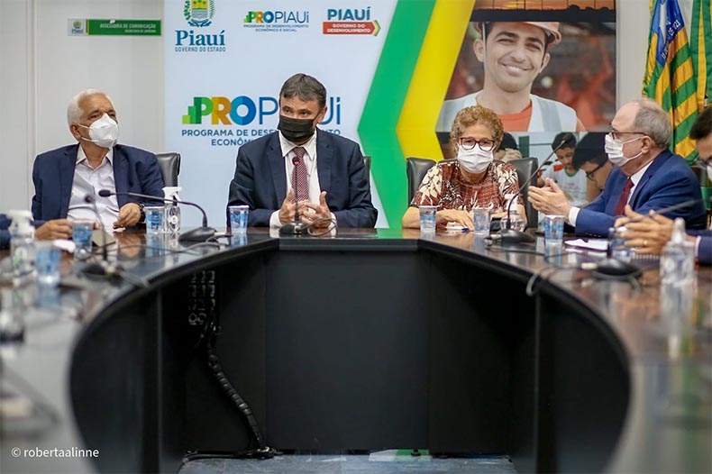 Servidores públicos do estado terão reajuste de 8,5%, anuncia governador