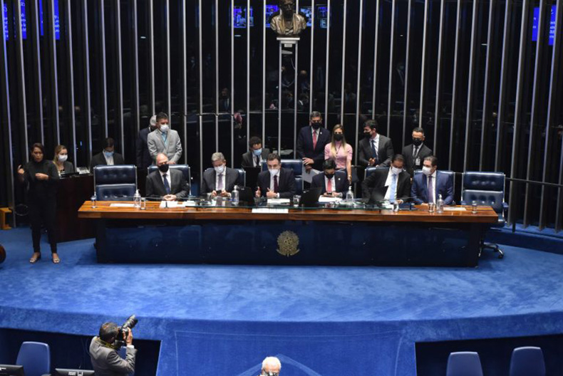 Centrão troca titulares em comissão e PEC da prisão em 2ª instância é adiada na Câmara