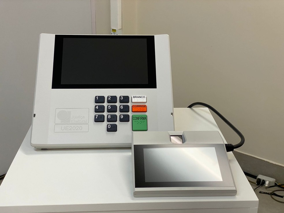 TSE anuncia nova urna eletrônica fabricada para as Eleições 2022