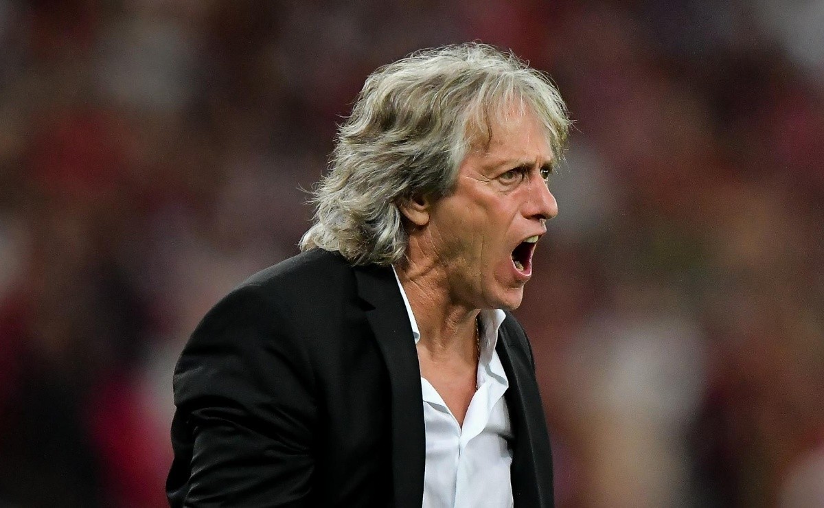 Jorge Jesus dá 'sim' ao Flamengo em reunião por volta ao clube, diz site