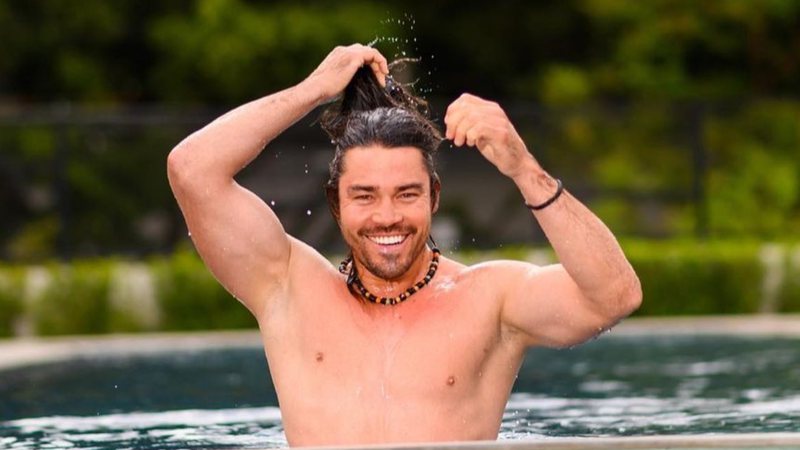 Participante de reality é expulso de boate após ser flagrado fazendo sexo em banheiro