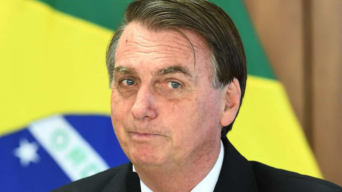 Bolsonaro critica passaporte da vacina