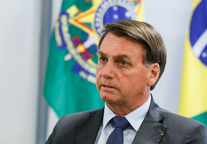 Bolsonaro é internado às pressas em hospital de São Paulo