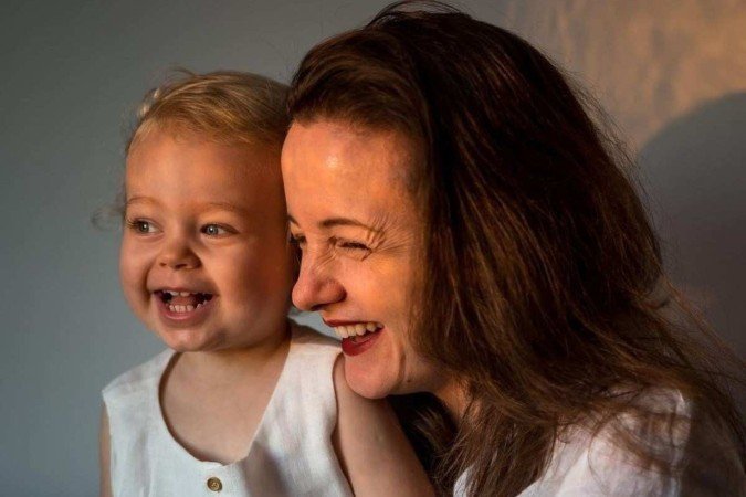 Mãe da bebê Alice denuncia uso indiscriminado da imagem da filha e pede 