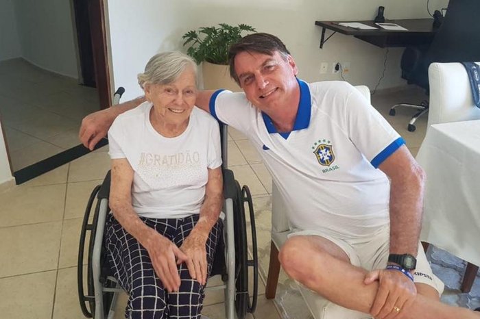 Morre aos 94 anos, Dona Olinda, mãe do presidente Jair Bolsonaro