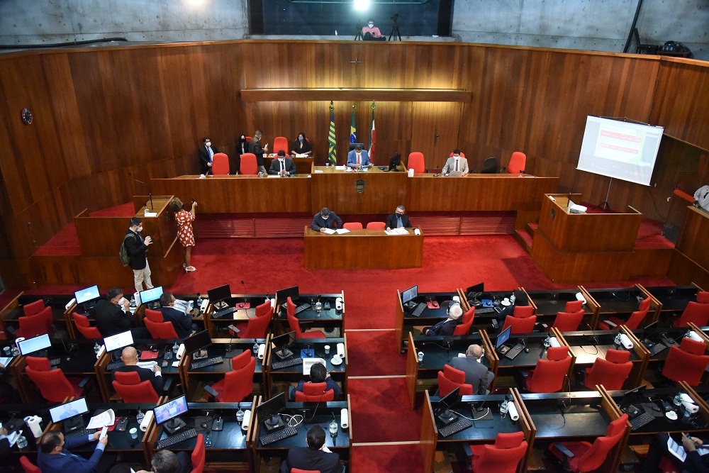 Assembleia Legislativa aprova reajuste de 14% para professores do Piauí