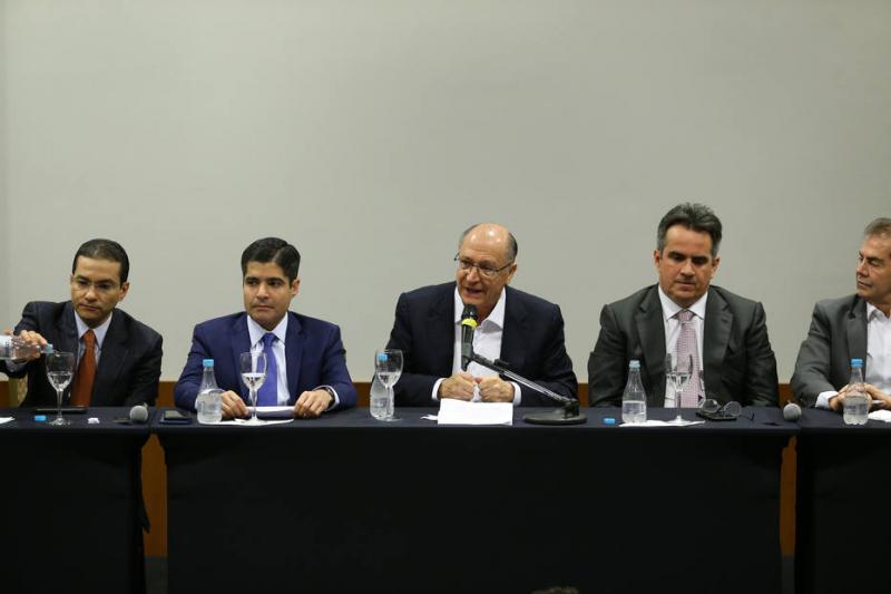 Alckmin se reúne com Roberto Jefferson após receber apoio do Centrão