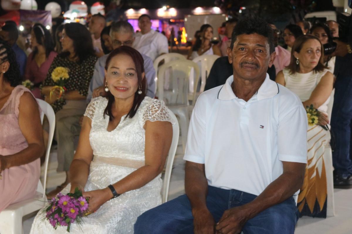 Casamento comunitário selou a união de 20 casais na 28º edição da Cidade Junina