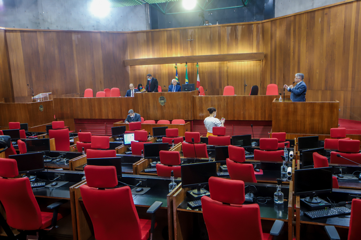 Mudança no regimento da Alepi acaba com reeleição para membros da mesa diretora