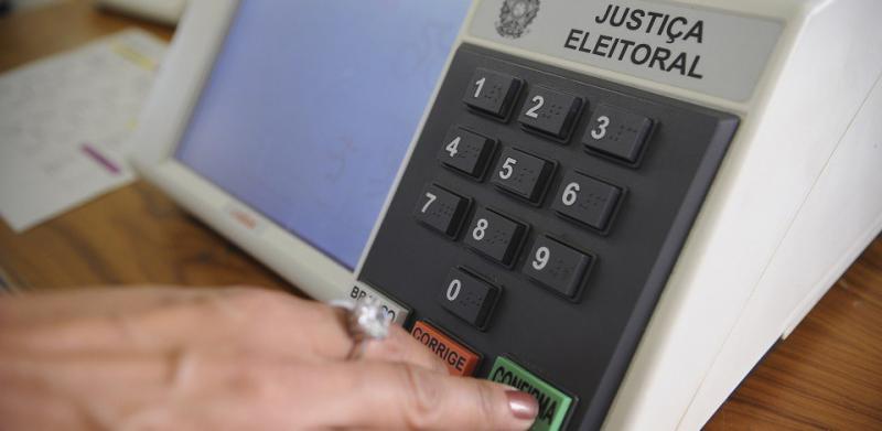 Com início da propaganda eleitoral, atendimento do Disque Eleições deve aumentar