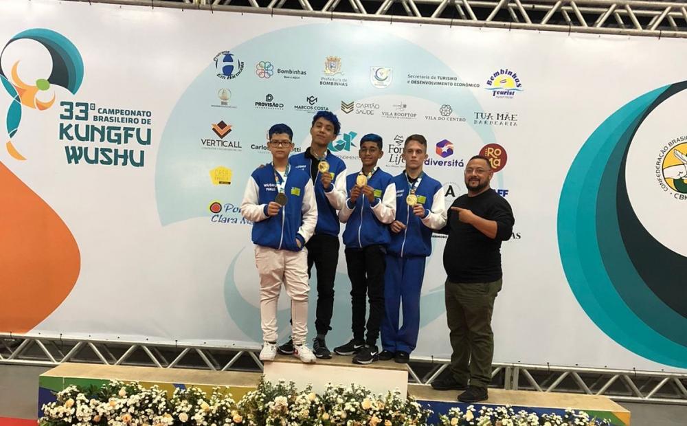 Atletas piauienses conquistam medalhas, 3 de ouro, em campeonato brasileiro de Kung Fu Wushu realizado em Santa Catarina