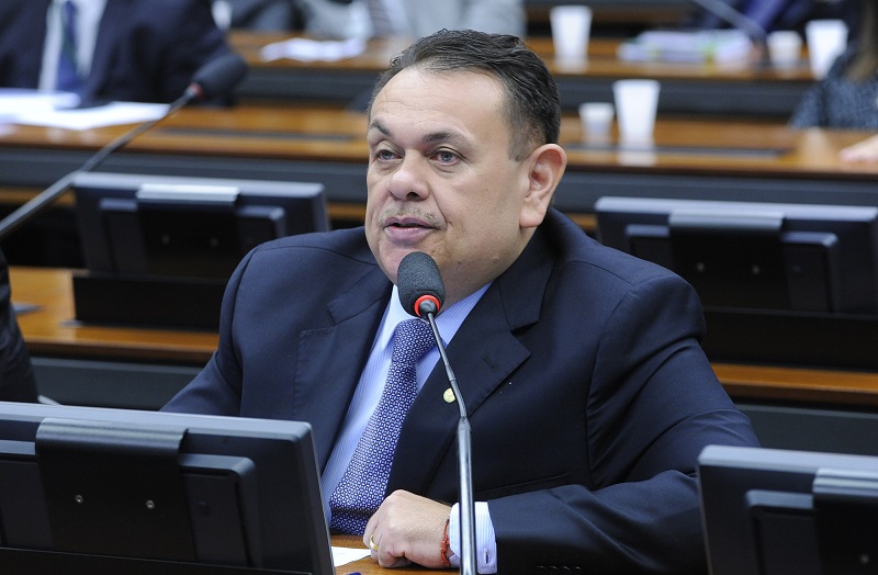 Suplente de deputado federal do Piauí e emissora de TV são condenados por propaganda antecipada