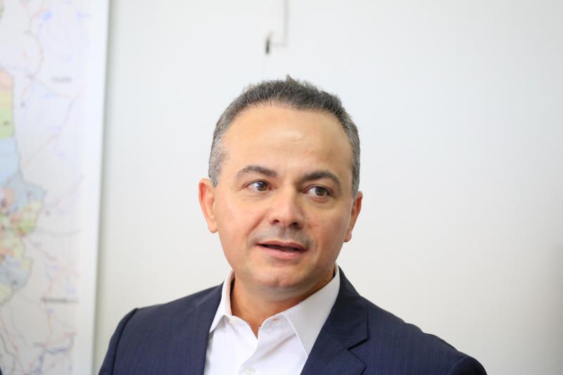 “Realidade de lama”, comenta candidato ao Governo sobre Operação Itaorna