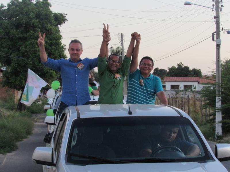 Carreata da Virada movimenta as ruas de Floriano