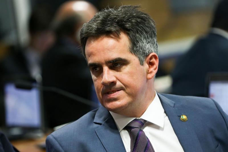 Polícia Federal cumpre mandados em operação contra Ciro Nogueira