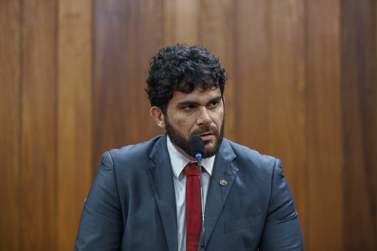 Dr. Marcus Vinícius Kalume comemora avanço de neurocirurgia em Floriano