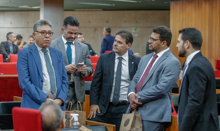Deputados aprovam orçamento proposto pelo 'Governo Rafael' para 2024