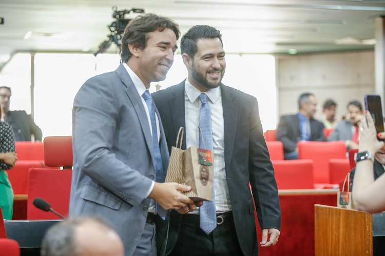 Deputados aprovam empréstimo de R$ 2 bilhões pedido pelo Governo do Piauí 