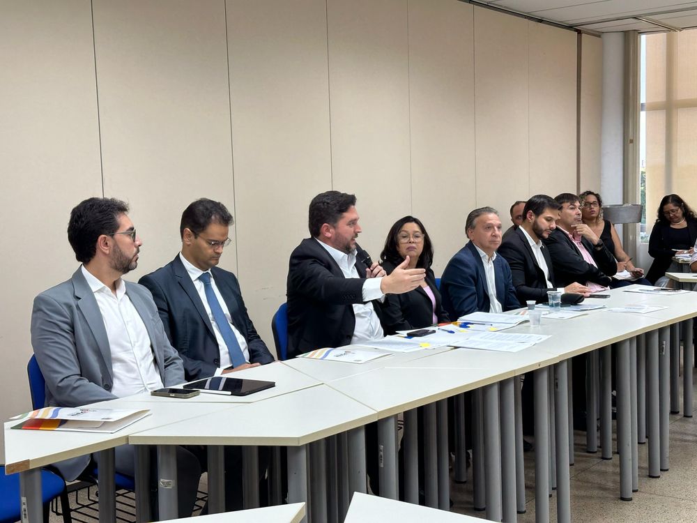 Governo propõe aos servidores estaduais reajuste salarial de 5,35% por ano, até 2026
