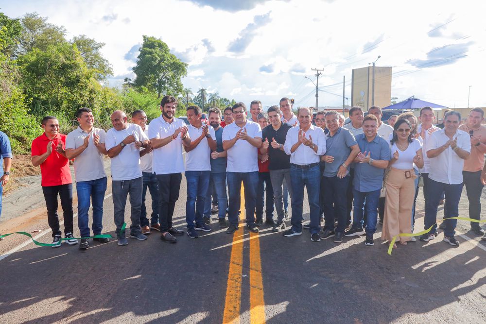 Em Floriano, governador Rafael inaugura recuperação de rodovia e reforma de escola