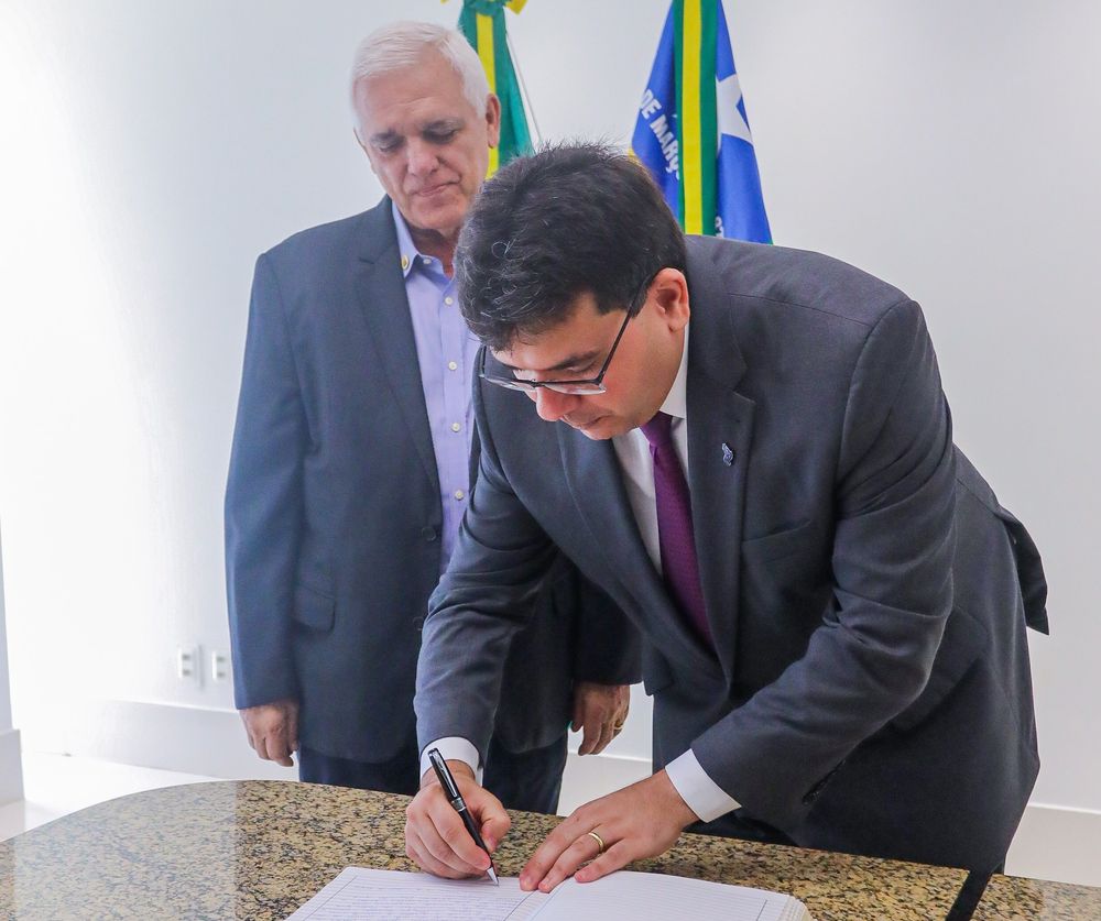 Governador do Piauí viaja para Àsia em busca de investimentos e transmite cargo para o vice