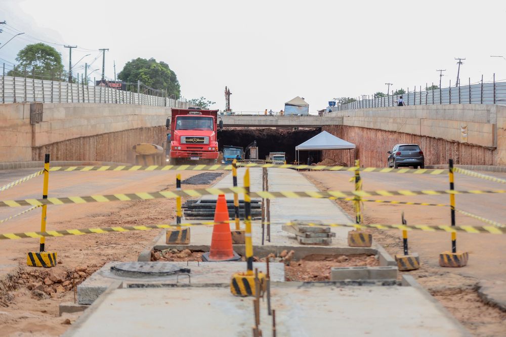 Ministro Renan Filho vistoria obras de rebaixamento da João XXIII nesta sexta-feira (26)