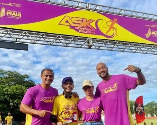 Secretaria dos Esportes faz desafio inovador a corredores no "Ask contra o Relógio"