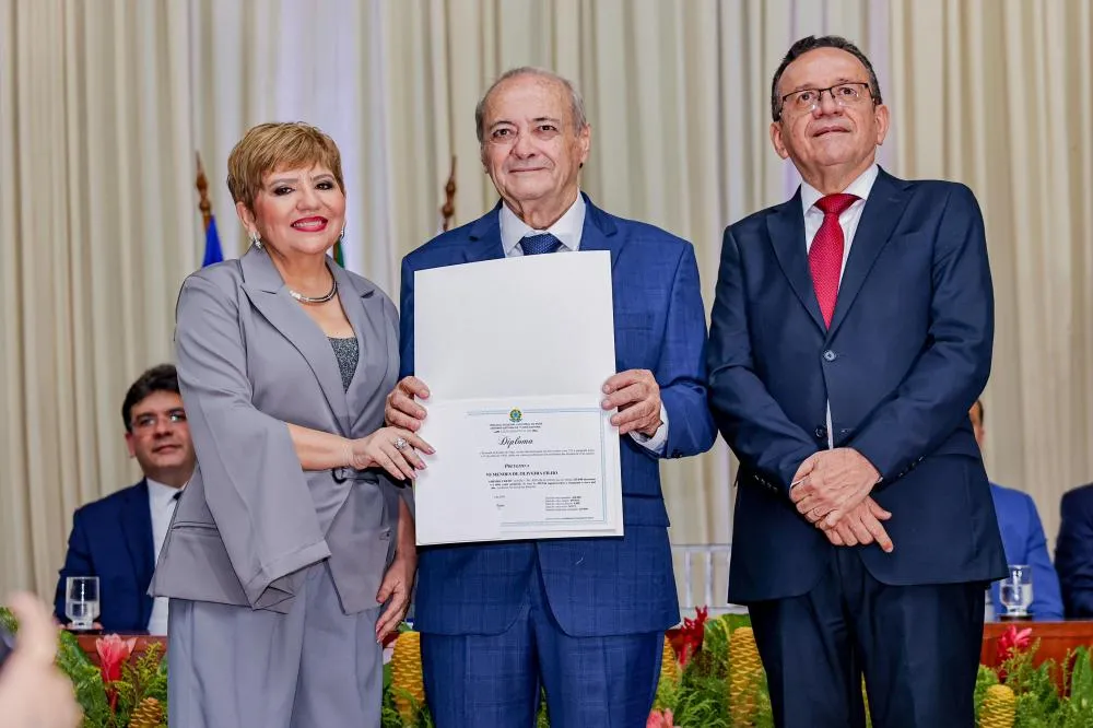 Na diplomação dos candidatos eleitos, Rafael Fonteles destaca intenção de parcerias com o Governo do Estado