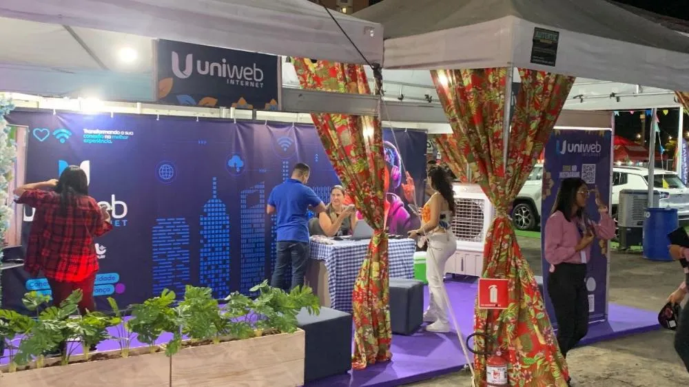 Uniweb garante internet gratuita e interação com o público na Cidade Junina 2025
