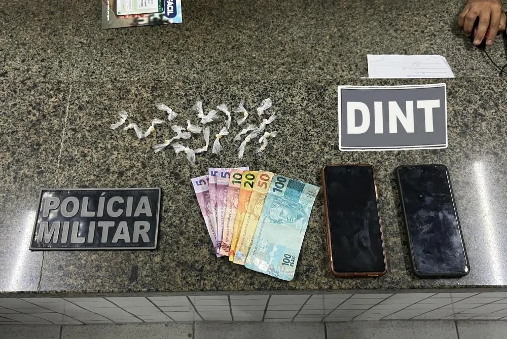Polícia Militar prende homem e apreende adolescente suspeitos de tráfico de drogas em Parnaíba