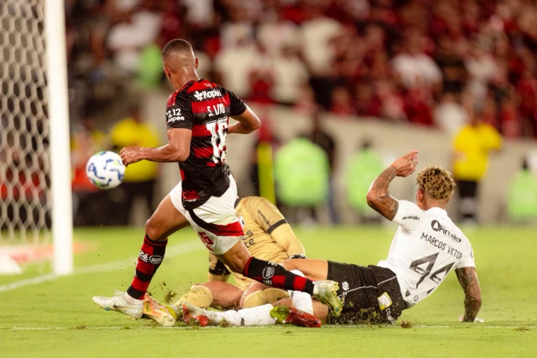 Flamengo vence o Ceará e conquista o Brasileirão com uma rodada de antecedência