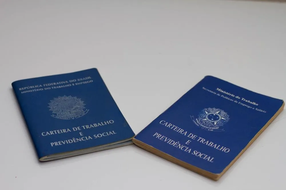 Emprego com carteira assinada bate recorde e alcança 39,4 milhões de trabalhadores